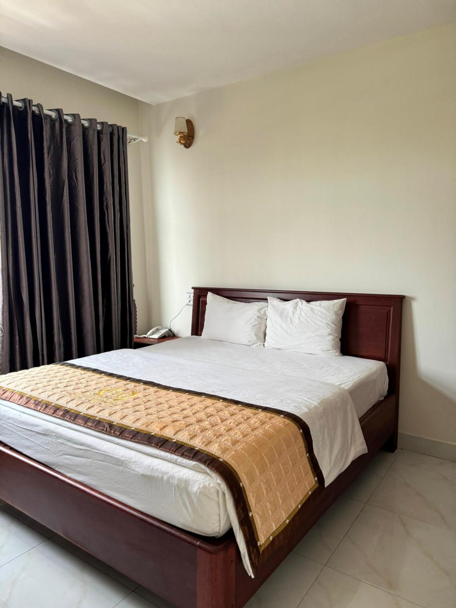 Hoang Khiem Hotel Pleiku Bagian luar foto