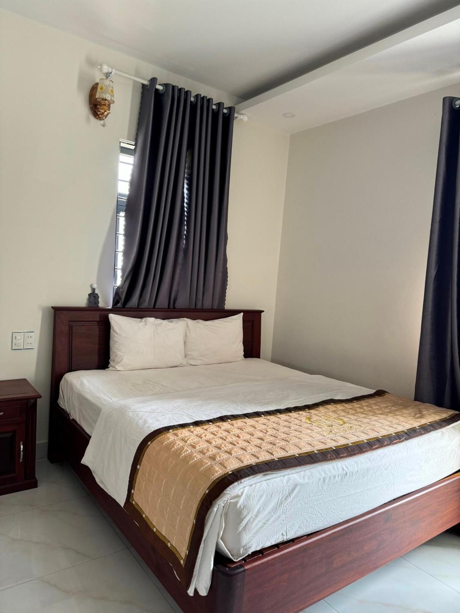 Hoang Khiem Hotel Pleiku Bagian luar foto