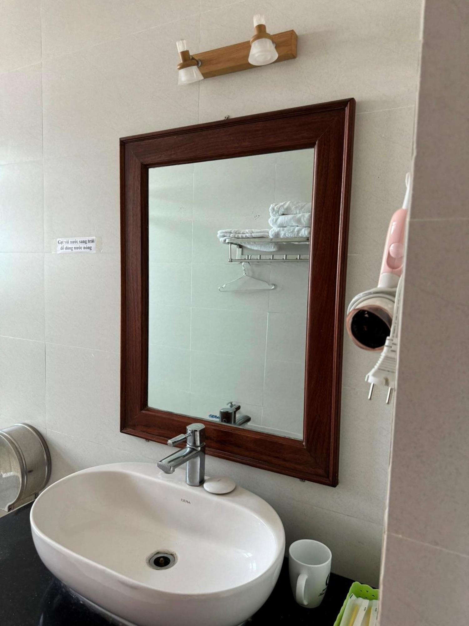 Hoang Khiem Hotel Pleiku Bagian luar foto