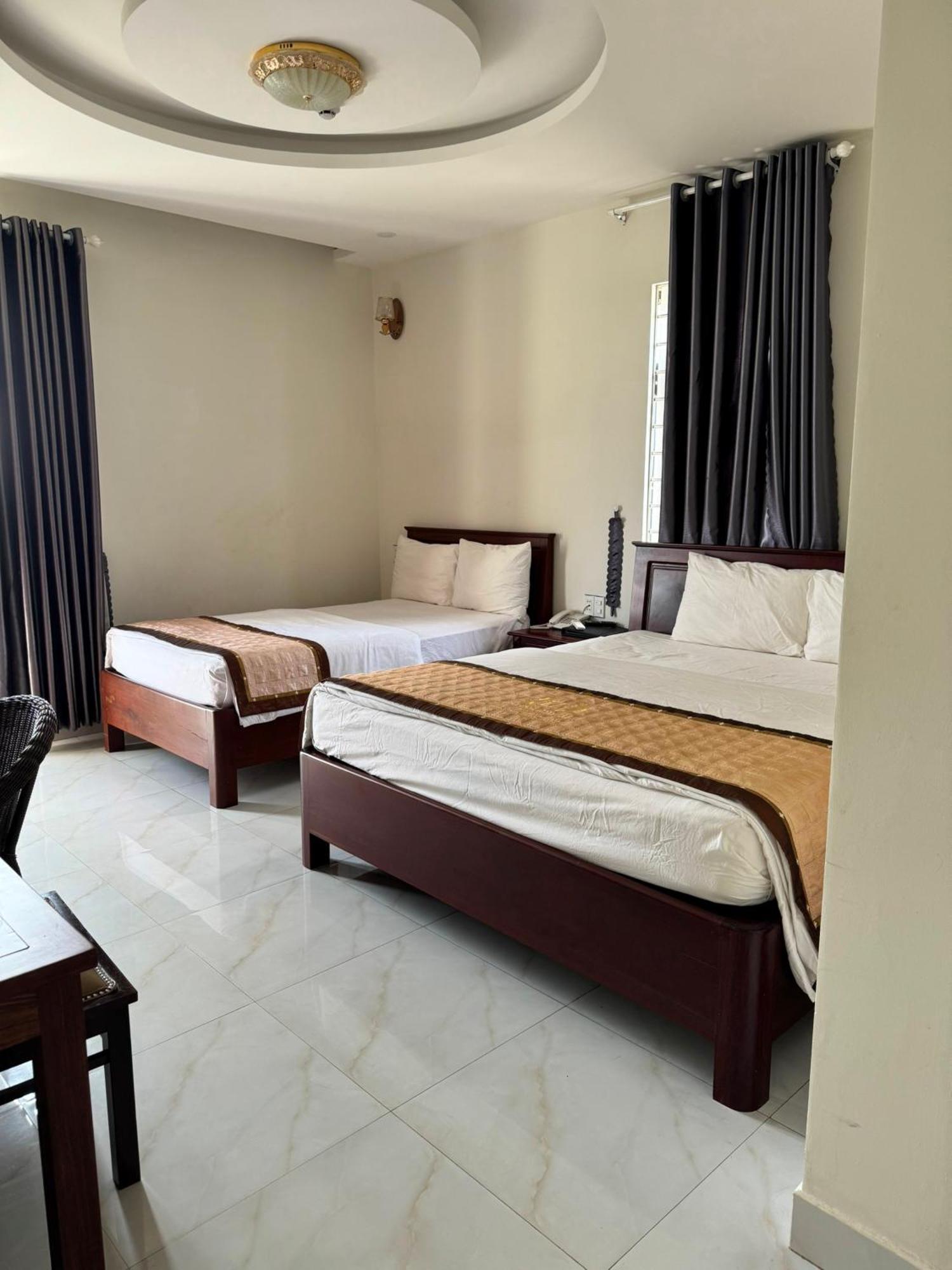 Hoang Khiem Hotel Pleiku Bagian luar foto