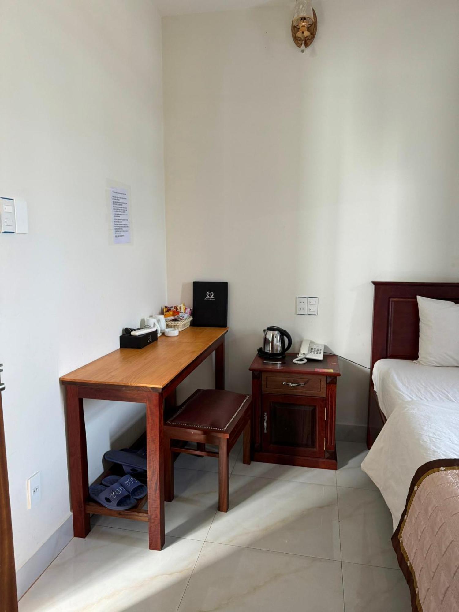 Hoang Khiem Hotel Pleiku Bagian luar foto