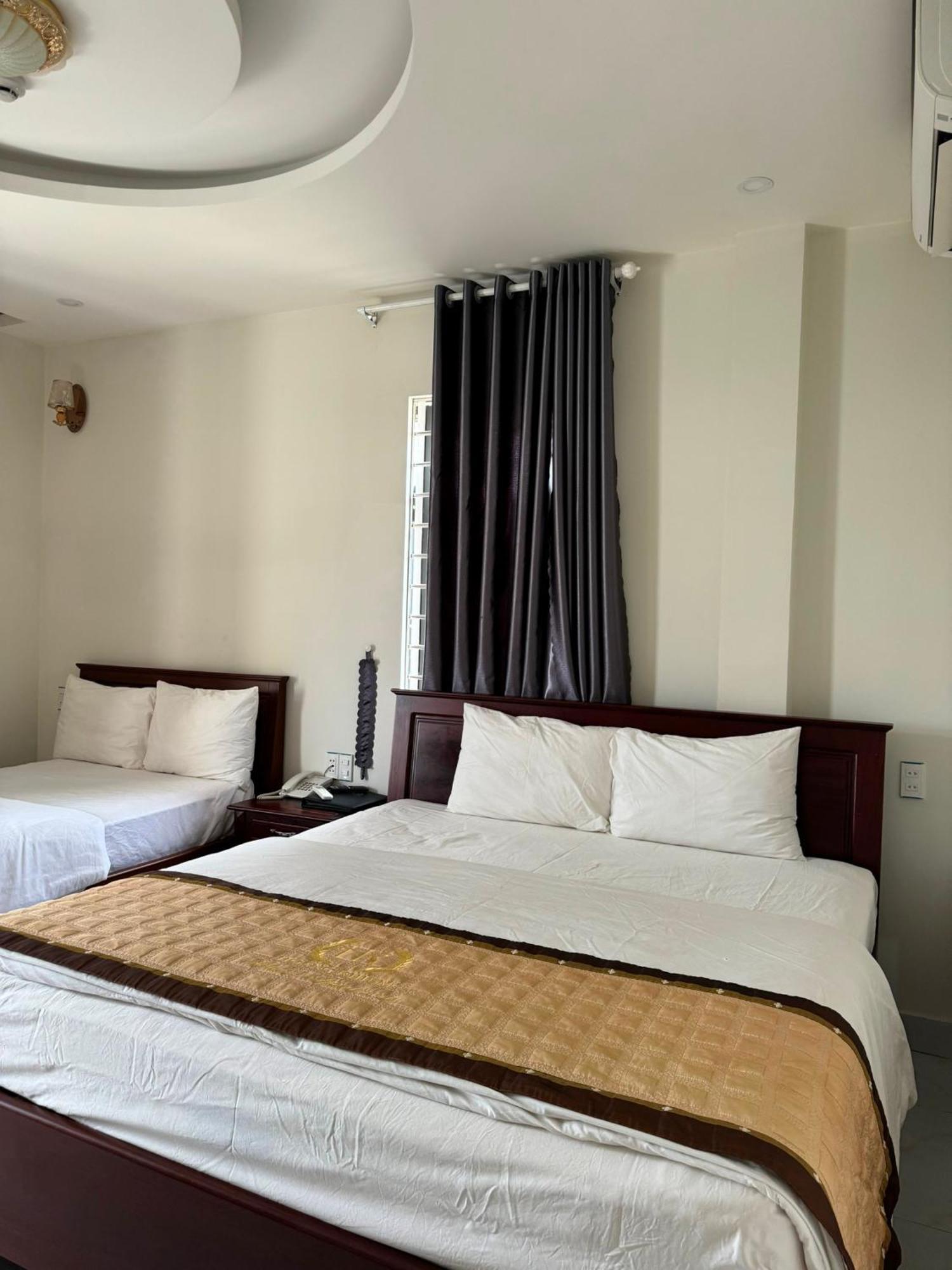 Hoang Khiem Hotel Pleiku Bagian luar foto