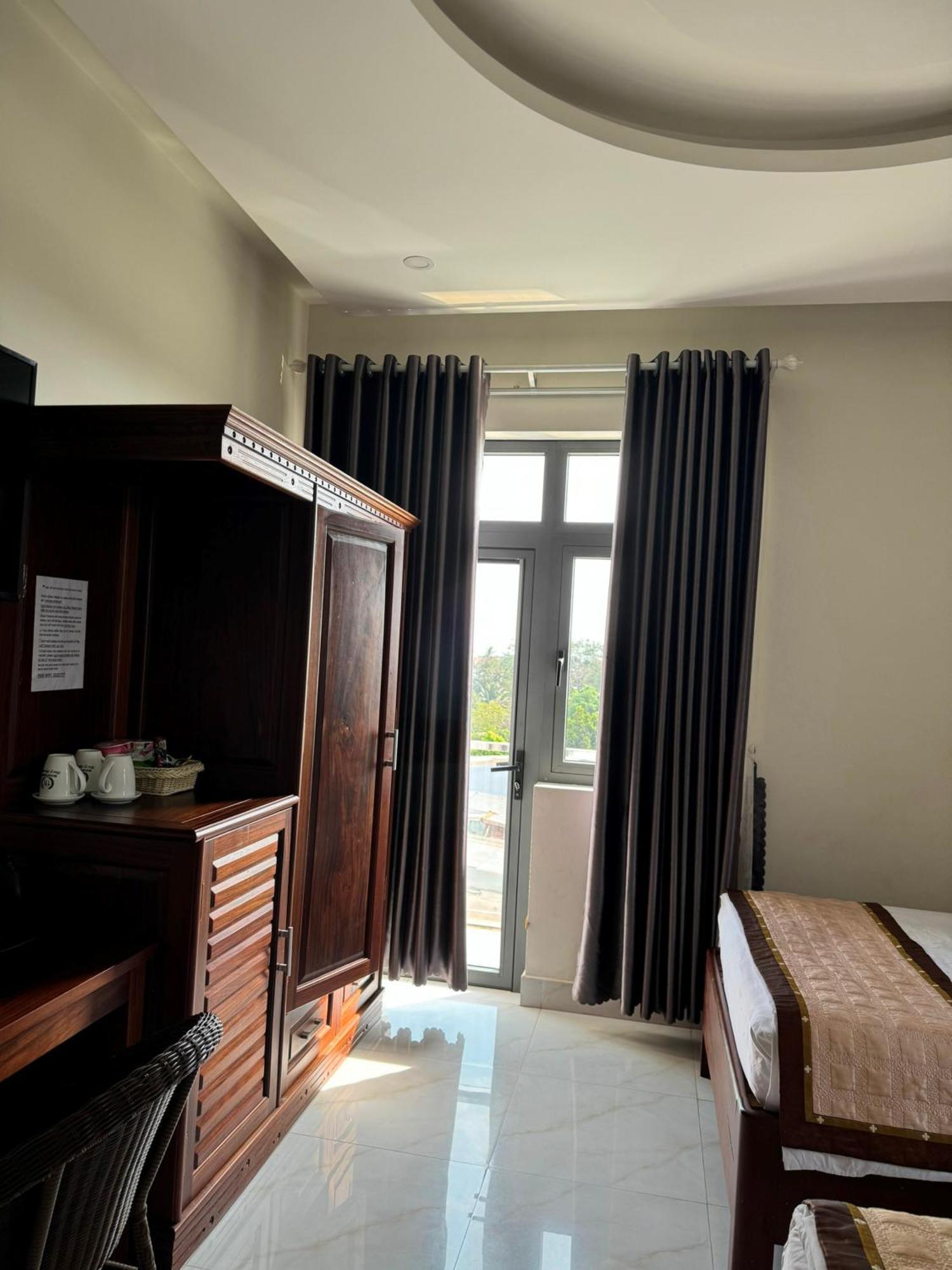 Hoang Khiem Hotel Pleiku Bagian luar foto