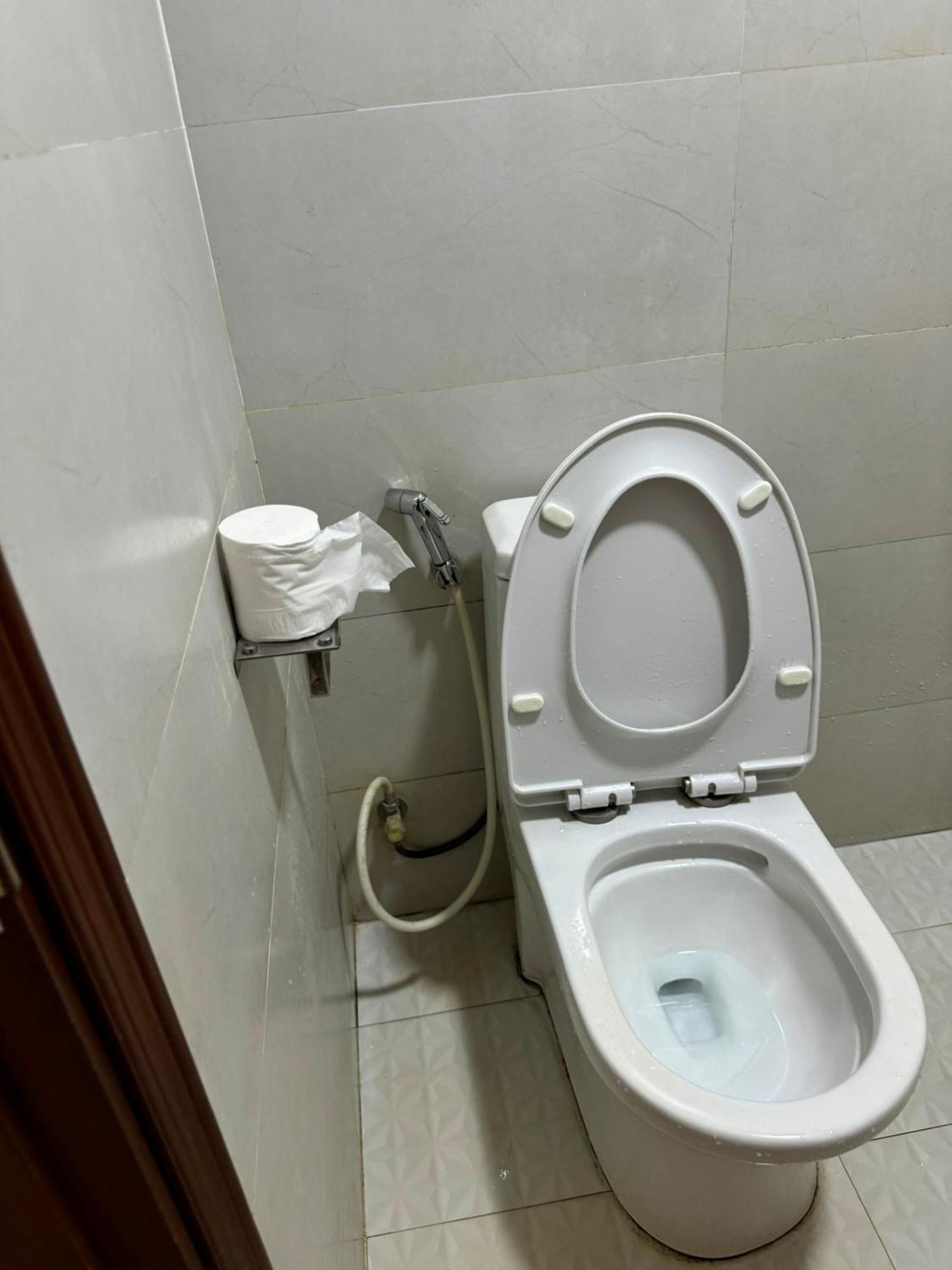 Hoang Khiem Hotel Pleiku Bagian luar foto
