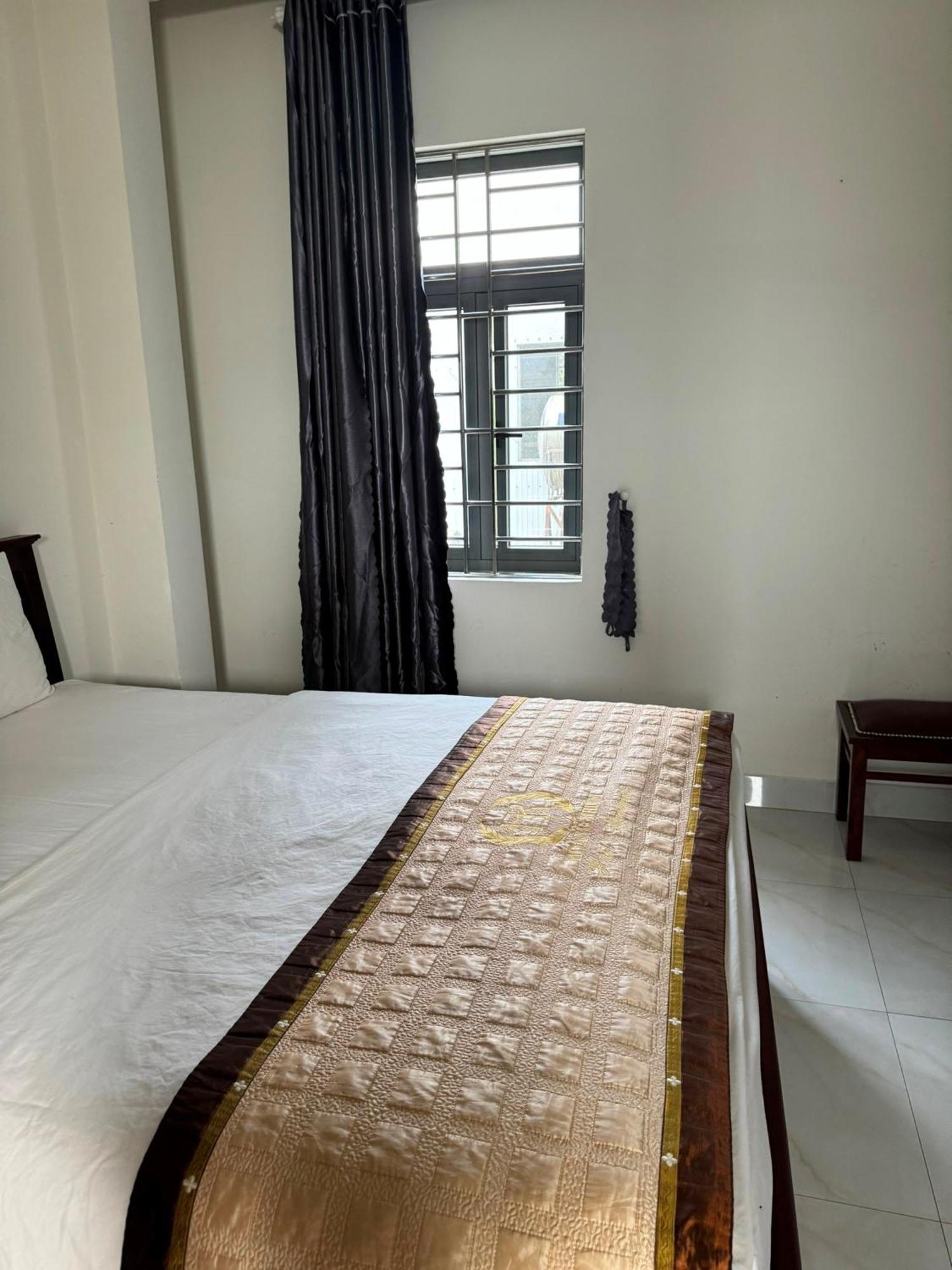 Hoang Khiem Hotel Pleiku Bagian luar foto